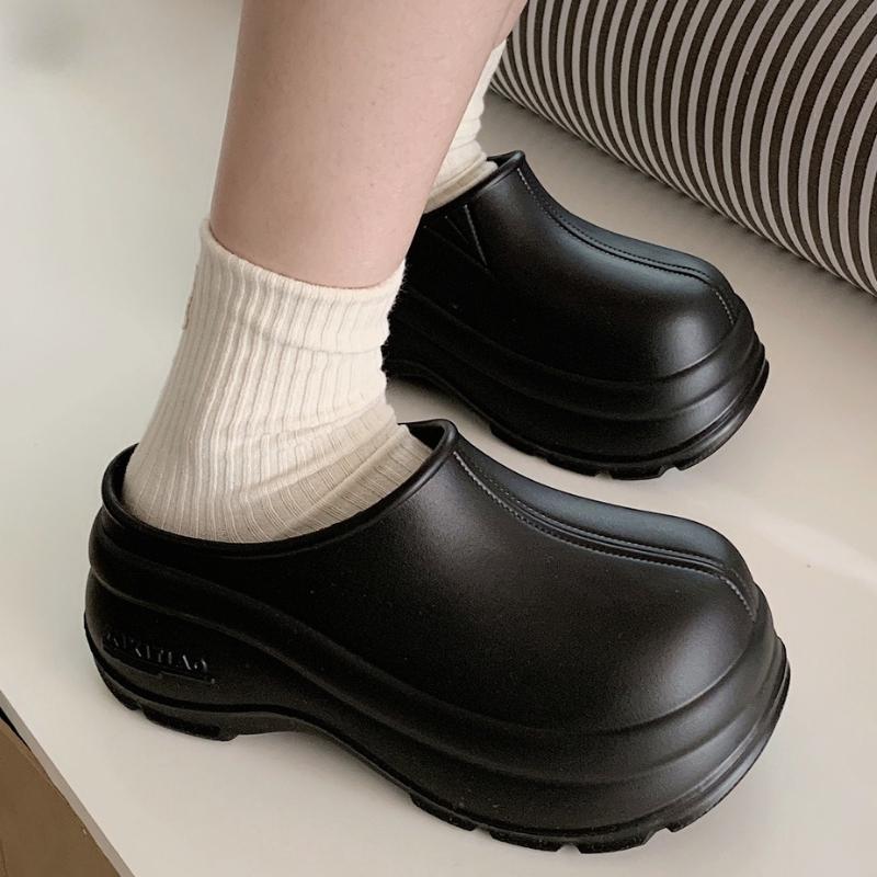 Modne platformowe kapcie w stylu koreańskim dla kobiet na lato i jesień, buty na koturnie, gruba podeszwa, damskie klapki do domu i na ulicę, sandały z zakrytymi palcami