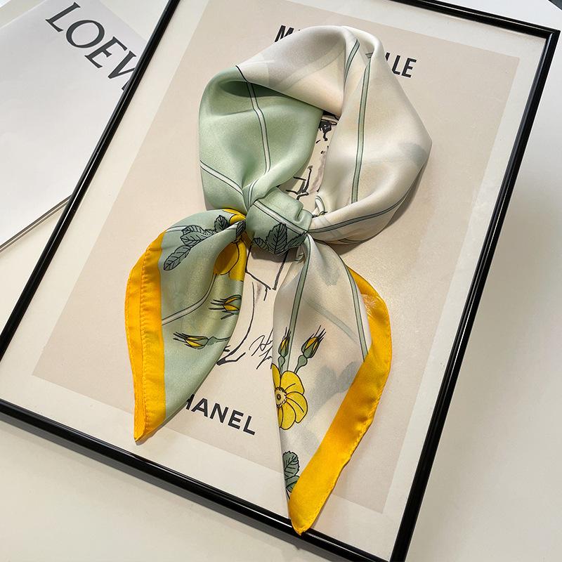 Luxurious 70% Silk Korean Style Neck Scarf for Mom - High-End Oil Painting Design, Sun Protection Square Scarf