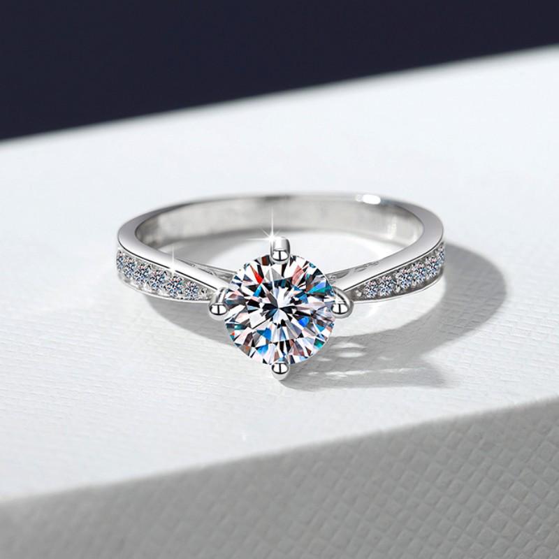 

S925 Sterling Silver One Carat Moissanite Fashion Ring for Women Adjustable