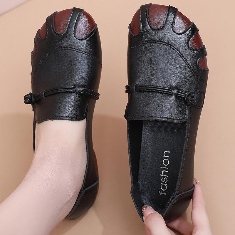 Shoes middle-aged women's shoes spring and autumn soft-soled flat-soled elderly middle-aged leather shoes comfortable new non-slip single shoes