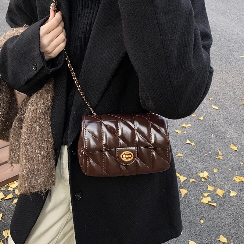2025 autumn and winter new diamond chain retro women's small fragrant wind bag small square bag trendy messenger bag single shoulder women