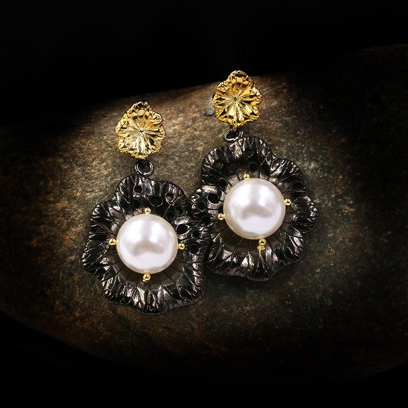 New Baroque Freshwater Pearl Stud Earrings Flower INS Cold Wind Earrings for Women Gift Pearl Jewelry Wedding Party