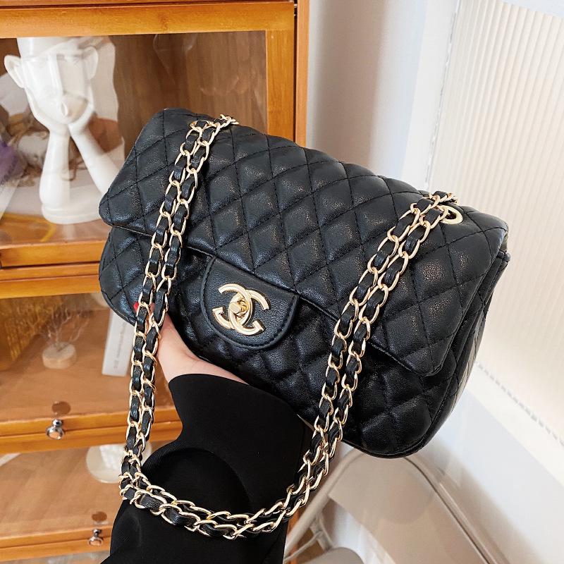 

Женская сумка кроссбоди на цепочке с узором аргайл - Стильная и универсальная наплечная сумка чёрный