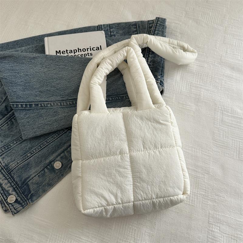 

Bag New Portable Niche Design 2025 Small Square Bag Personality Trend Beautiful Foreign Style Simple Shoulder Underarm Bag