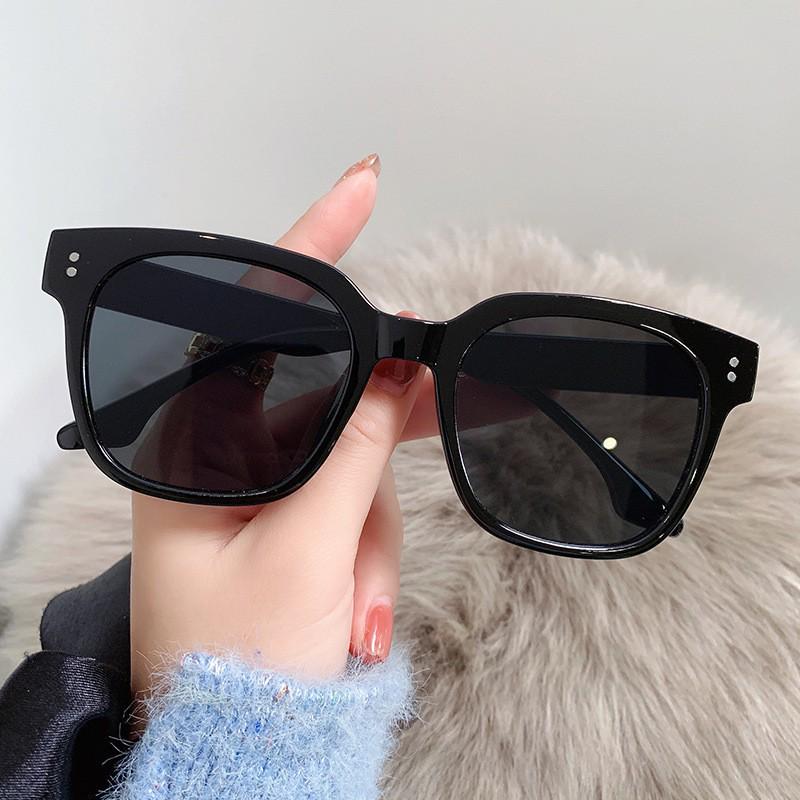 Large Square Celebrity-Style Sunglasses: Unisex Fashion for Driving and Travel