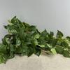 Decoração de casa – Flores e coroas artificiais