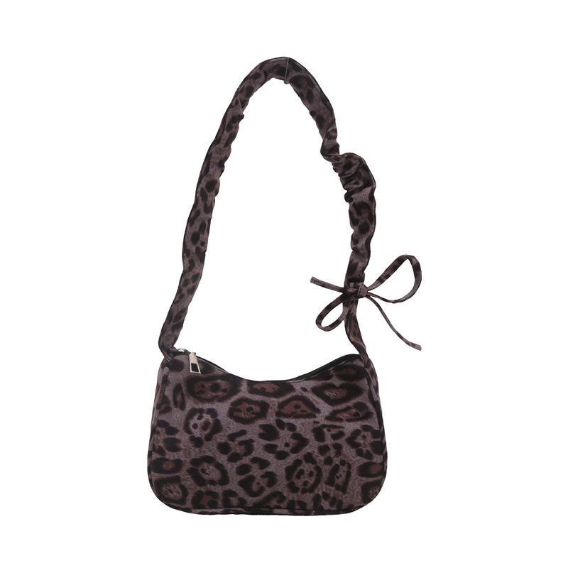 

Autumn and winter super fire niche leopard print bag women s 2025 new retro commuter messenger bag fashion shoulder armpit bag чёрный