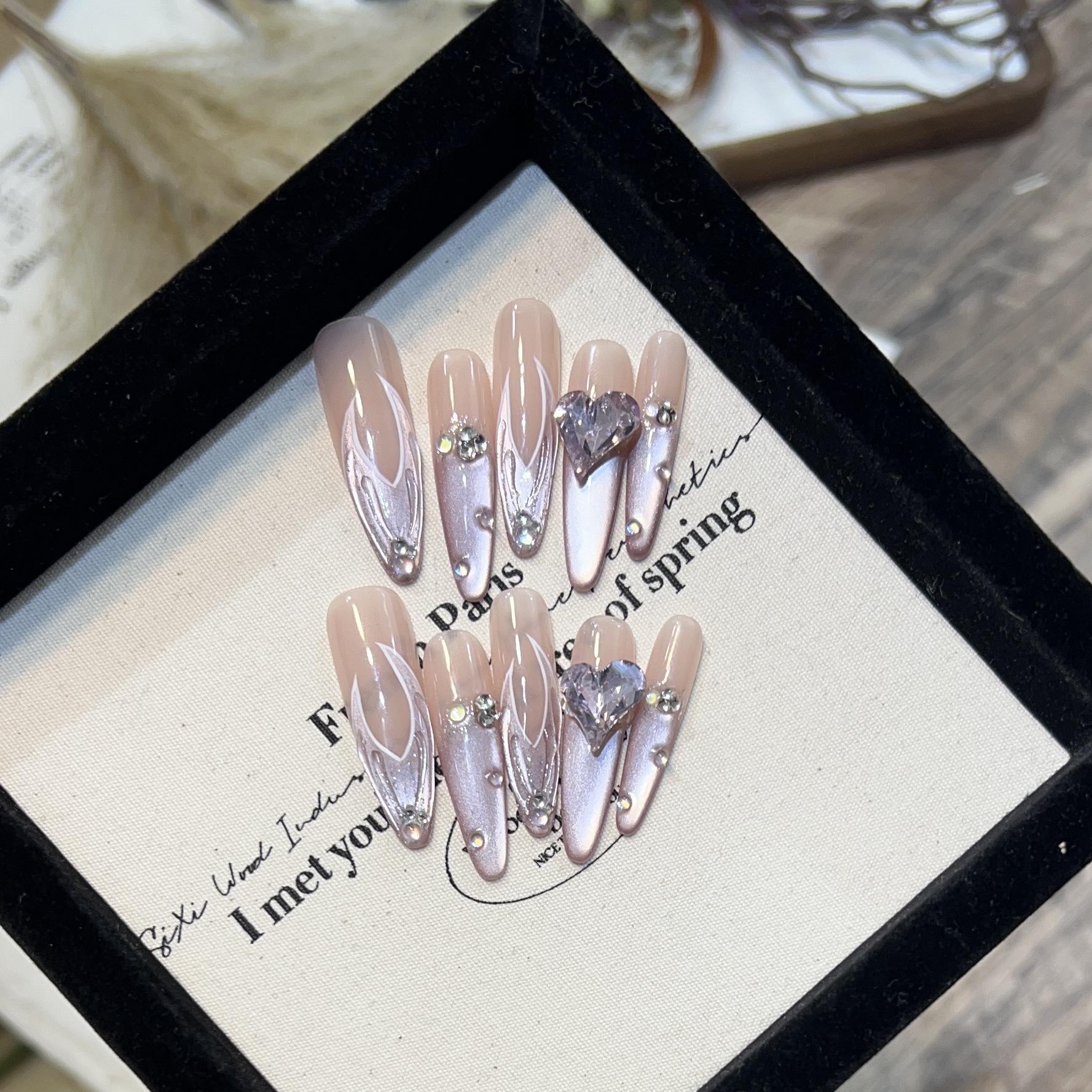 

Продвинутая атмосфера, Броня для кошачьего глаза, Чистая ручная роспись, Ногти с бриллиантами «Любовь», Искусственные ногти large L