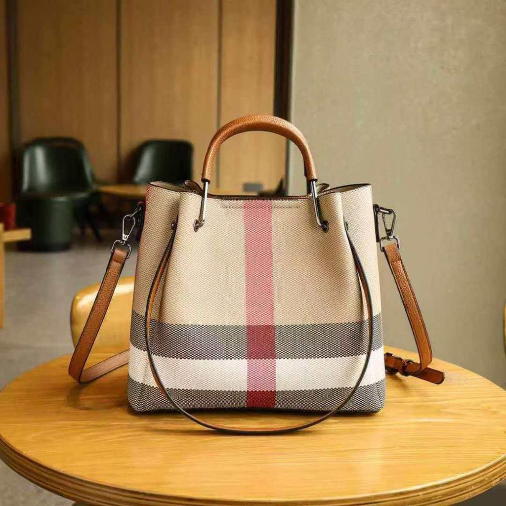 "2023 Women's Genuine Leather Plaid Shell Handbag - Versatile, Large Capacity, Shoulder & Messenger Bag"
