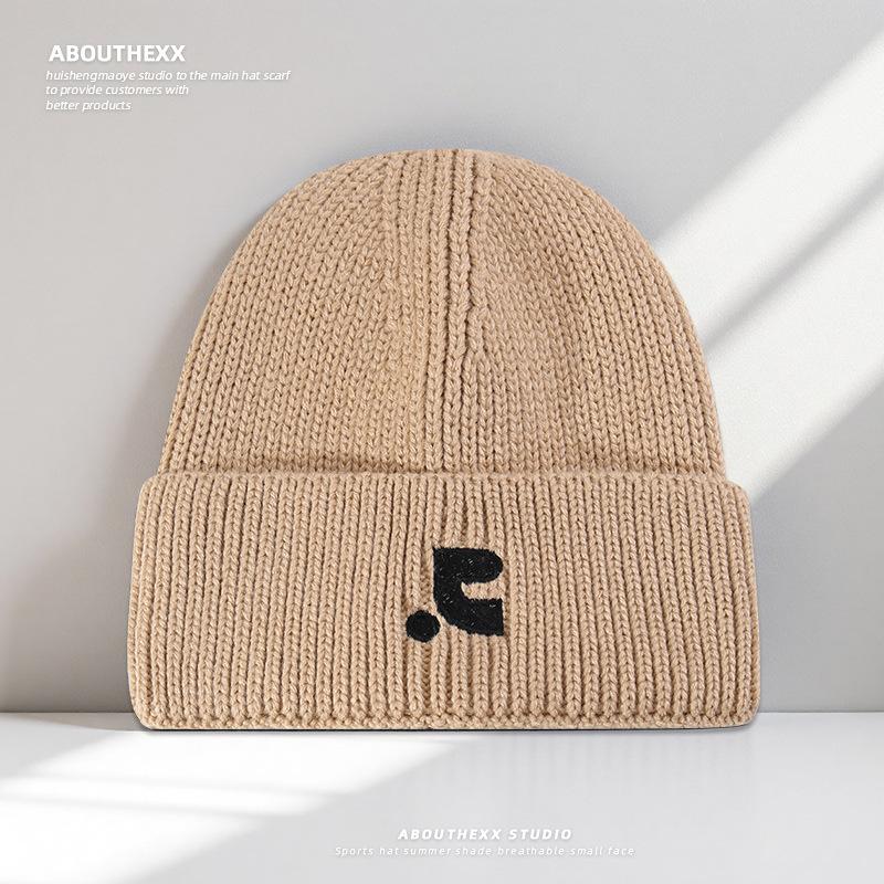 Autumn and Winter Warm Hats for Female Stars with The Same Letters Knitted Hats for Students and Couples Pullover Cold Hats Woolen Hats for Men