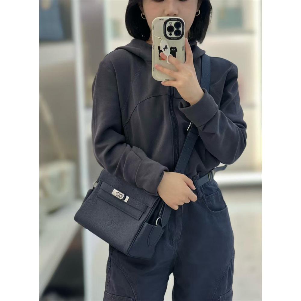 The first layer of cowhide TOGO cowhide KL bag women's versatile retro mailman bag spring senior feeling shoulder messenger bag