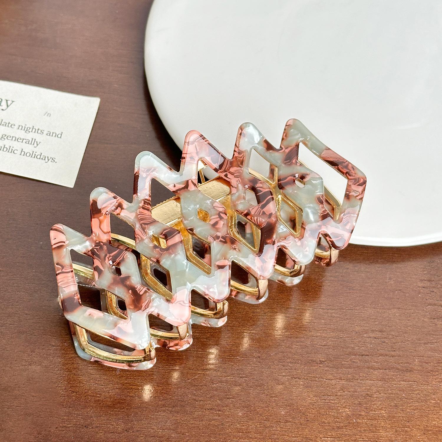 

Acetate Chic Hair Claw Clip With Trendy Line Patterns In Vibrant Colors For Women Fruit Pink