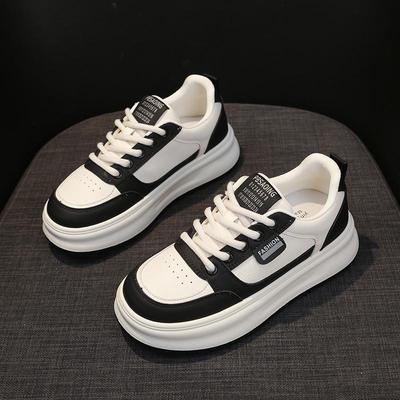 Încălțăminte pentru femei – Adidaşi