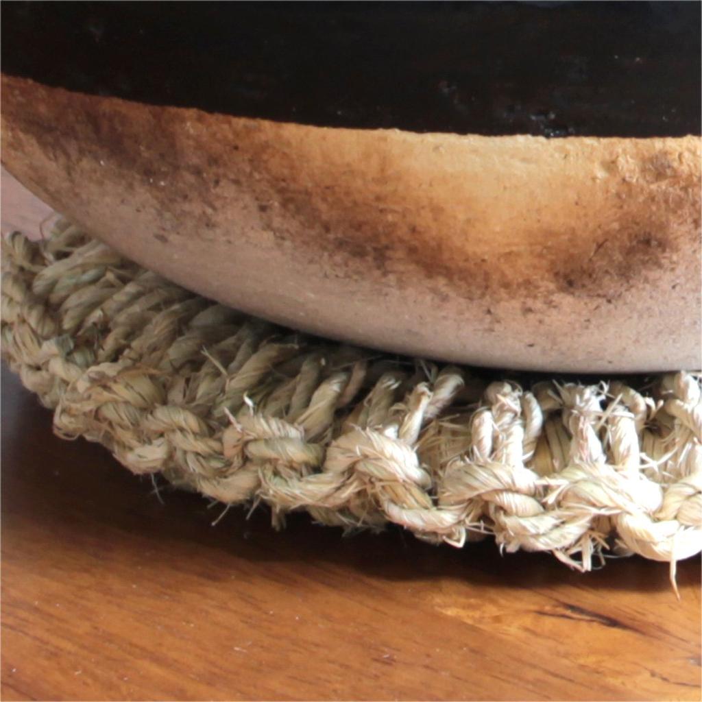Matsunoya Straw Pot Holder Made In Japan (Medium Approx. 18.5cm) /
