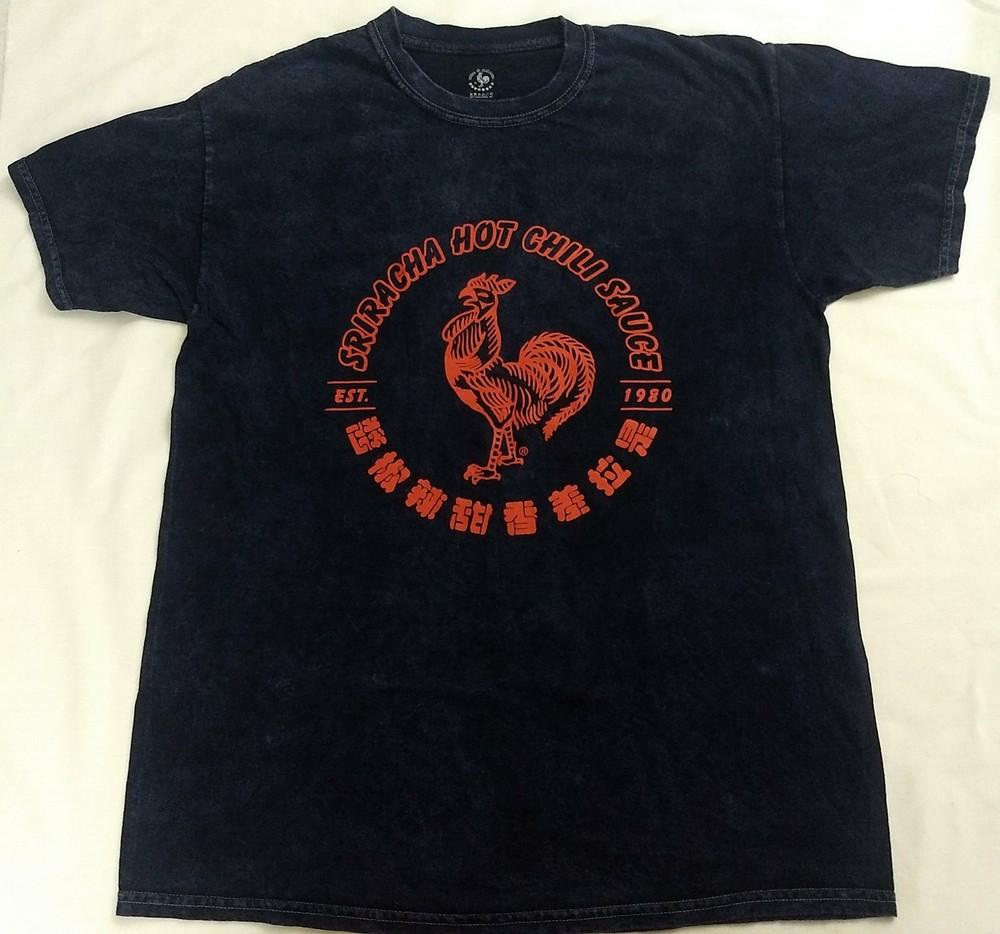 

Мужская футболка Sriracha Острая чили-соус Tuong OT Foods (синий) Футболка Unisex S