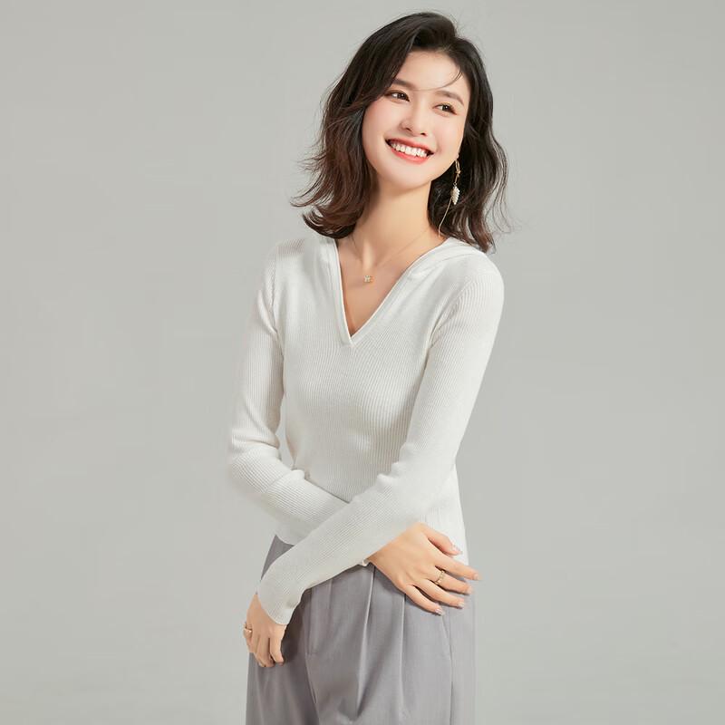 Women's Golden Chrysanthemum Lamb Wool & Silk Blend Hooded Knit Sweater