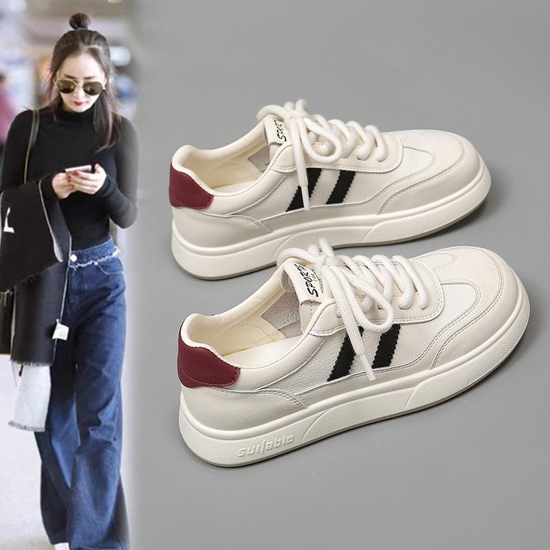 Kleine weiße Schuhe Sommer Damen neue Sommer atmungsaktive flache Grundplatte Schuhe lässig vielseitig dünn ausländischer Stil Student Damen Schuhe