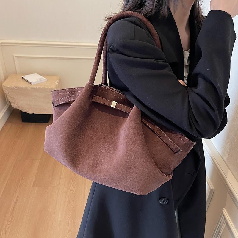 Retro suede large-capacity matte tote bag women's 2025 autumn and winter new fashion versatile portable shoulder vegetable basket bag
