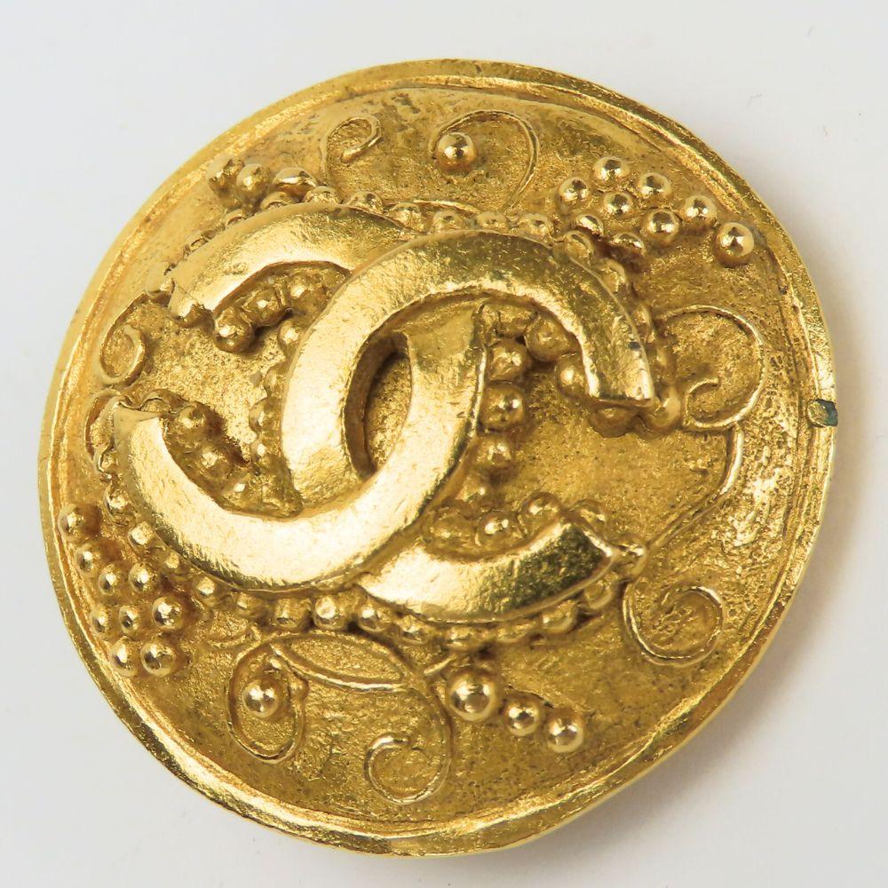 Used CHANEL Earring COCO Mark Metal 23.3g Gold Plating