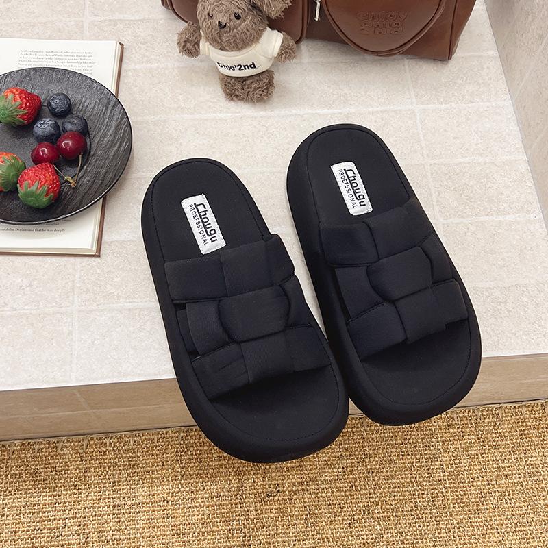 

Платформенные шлепанцы женские для улицы 2025 лето новые универсальные шлепанцы на перемычке модные фея ветер крутые шлепанцы 40