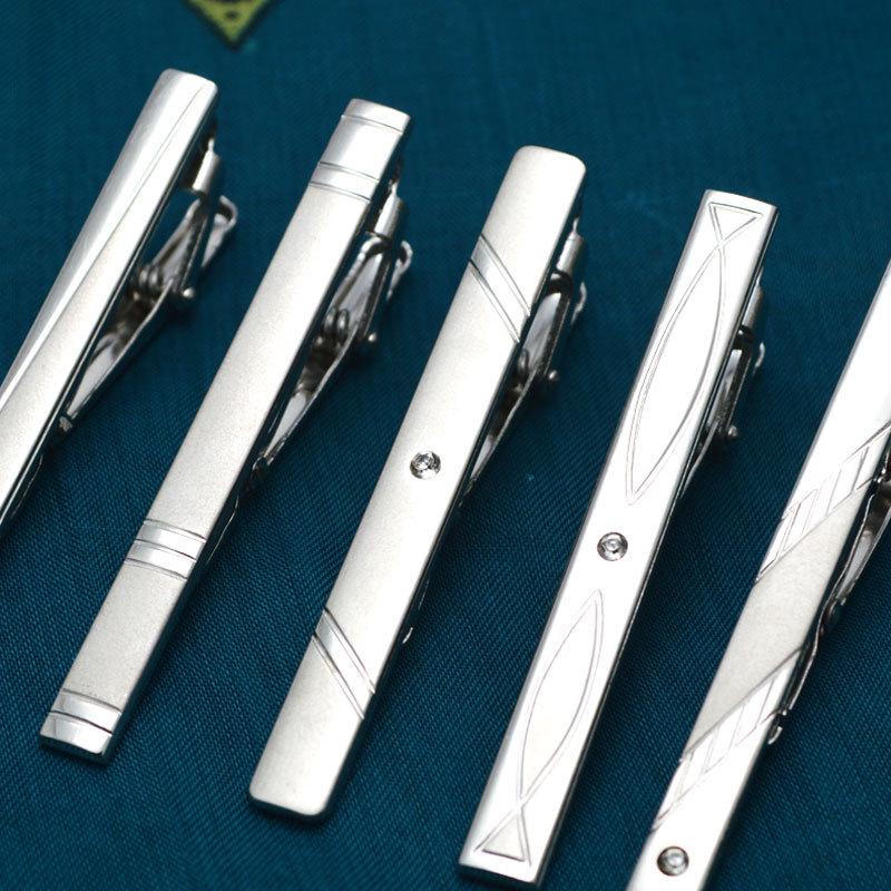 Pinza para Corbata Plateada con Logo Láser para Hombre - Accesorio para Bodas y Negocios