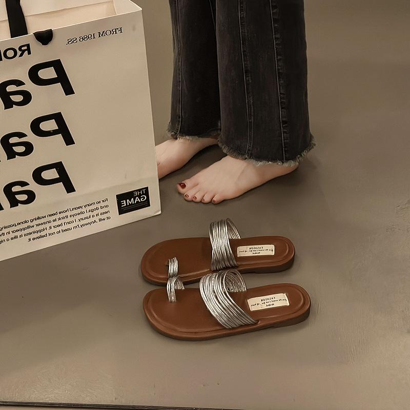 Niche Flat-bottomed Set of Toe Silver Sandals Women's Summer Wear Leather Sandals Seaside Beach Shoes Vacation Slippers