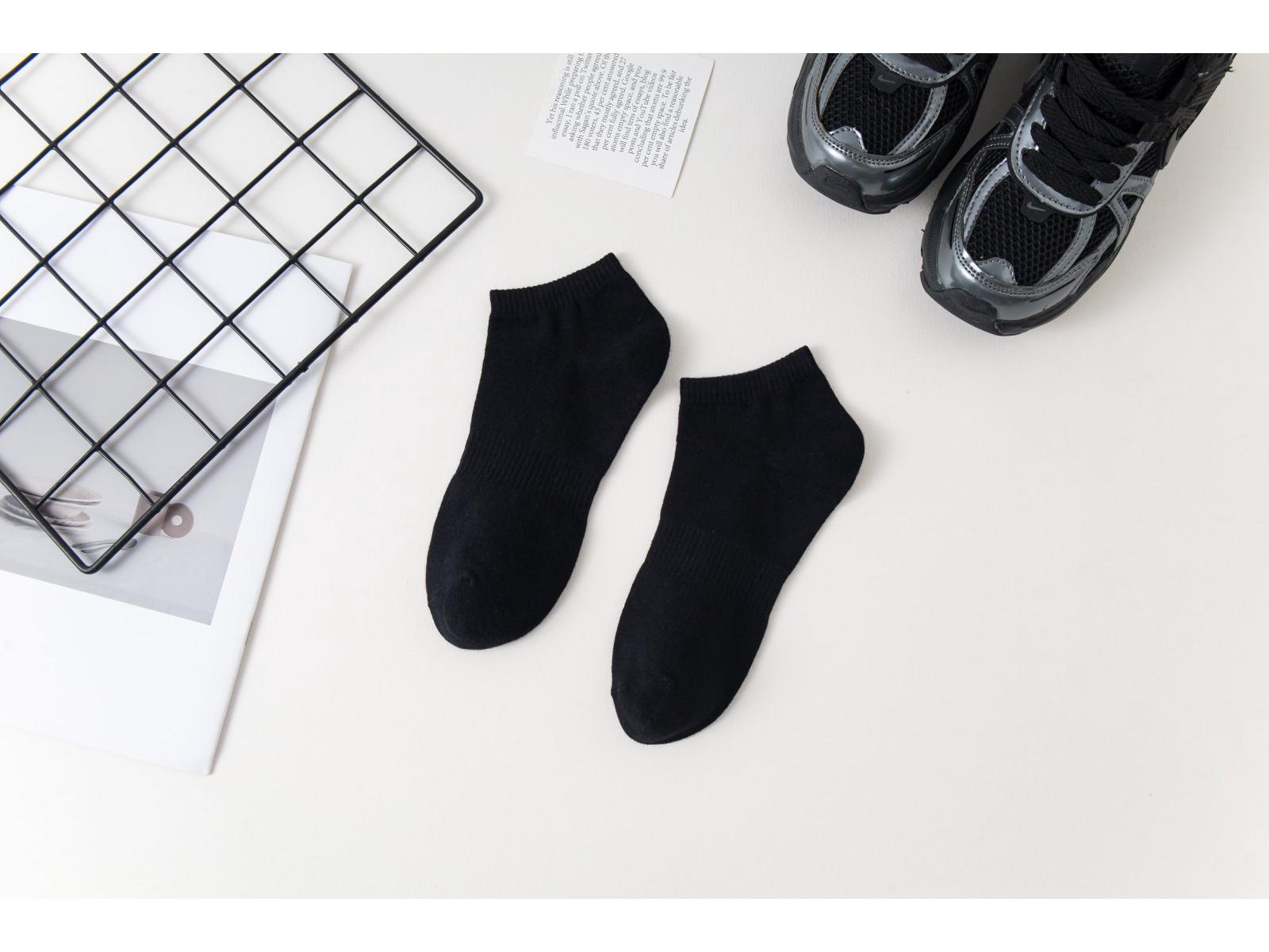 

Unisex White Anti-Odor Cotton Sports Socks - Mid-Calf, Sweat-Absorbent, Antibacterial, Perfect for Autumn Standard Pack