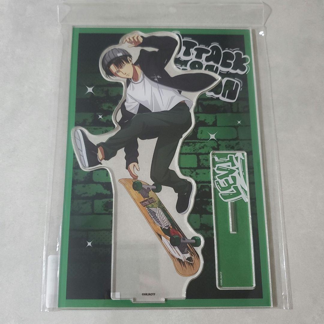 

[USED] Attack on Titan AmiAmi Skater Levi MEGA Acrylic Stand