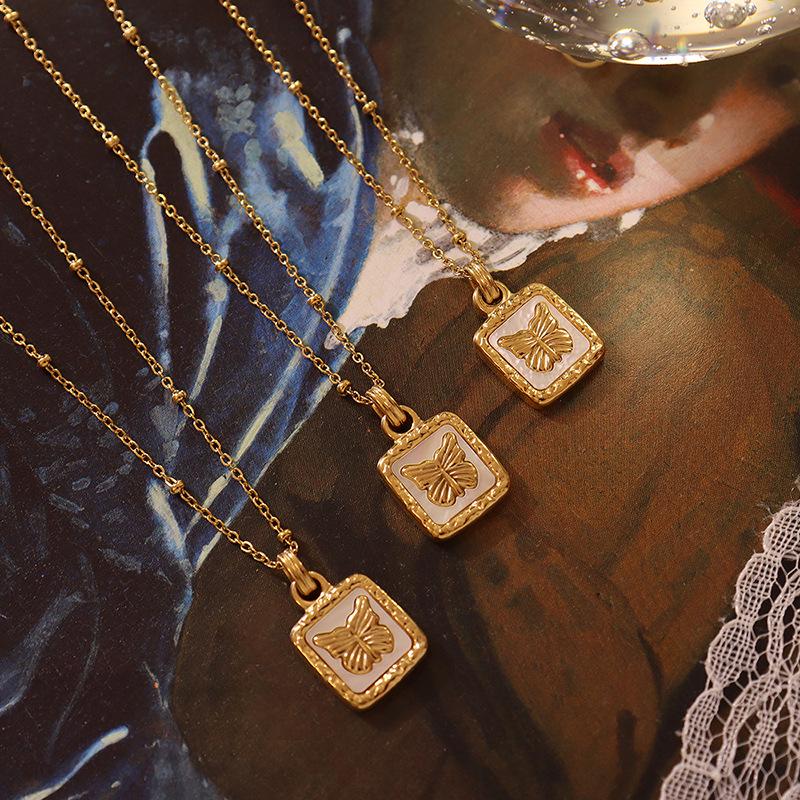 Europejski i Amerykański Naszyjnik z Zawieszką Muszli Motyla, Damska Biżuteria ze Stali Tytanowej Platerowanej 18K Złotem