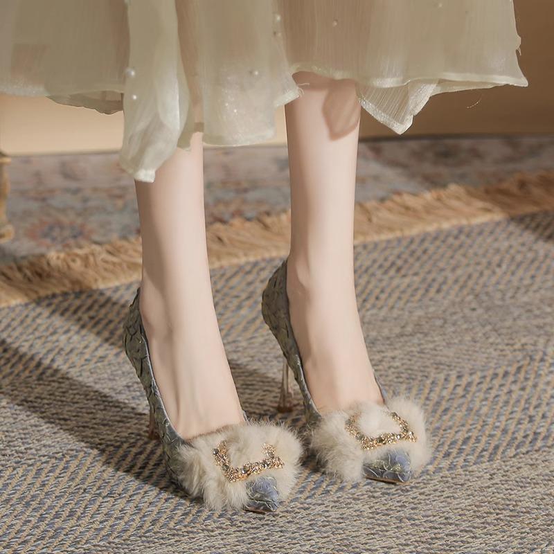 Metal buckle Mao Mao waterproof table high heels women 2025 early spring new models not tired feet thin heels rhinestone pointed single shoes women