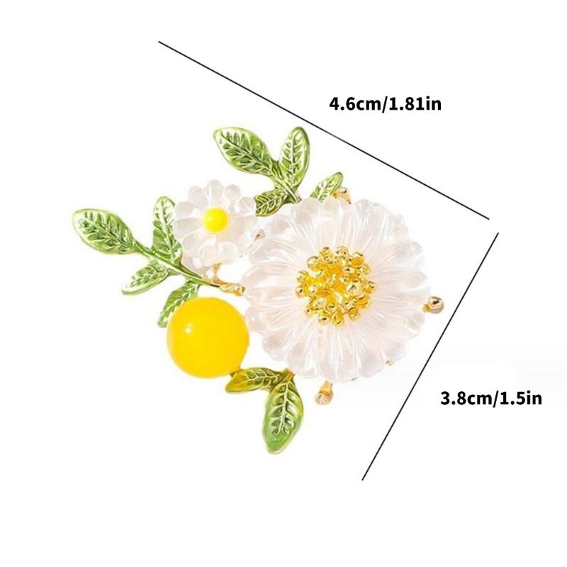 Elegant Pearls Daisy Brooch With Green Leaf Designs for Women Portable for Weddings Supplies and Special Occasions