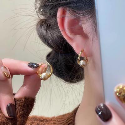 Temperament Maillard Pearl Earrings Design Earrings Douyin Explosive Ear Buckle Earrings