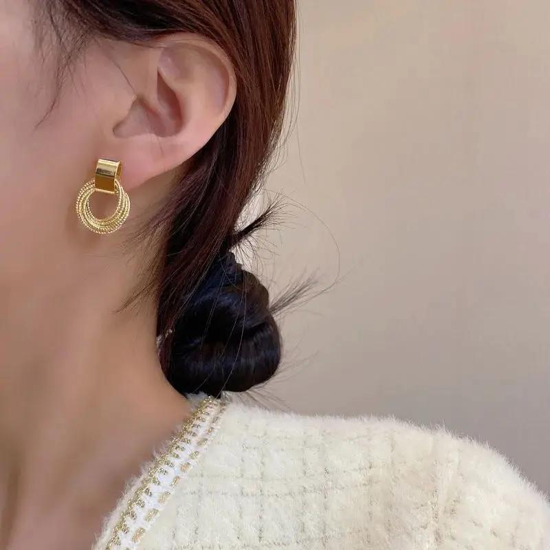 Retro Metallic Gold Color Multiple Small Circle Stud Earrings Jewelry Wedding Party Earrings for Woman