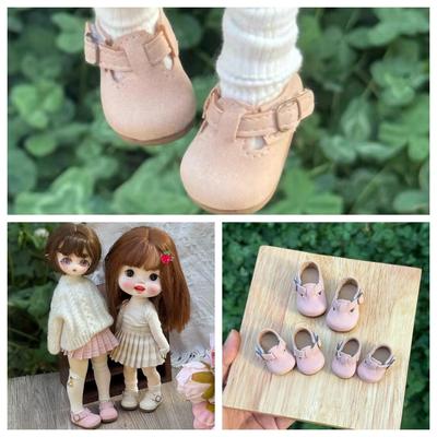 Păpuși și jucării moi – Accesorii și îmbrăcăminte pentru păpuși