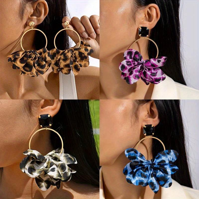 Retro Leopard Print Fabric Drop Earrings for Women Exaggerated Black Crystal Geometric Circle Petal Pendant Earring Gift