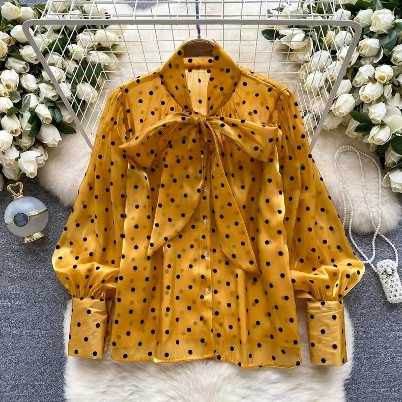 Francouzský Retro Společenský Styl Špičková Polokošile pro Ženy Na Podzim s Bufetovými Rukávy a Designem Mašle, Temperamentní Top