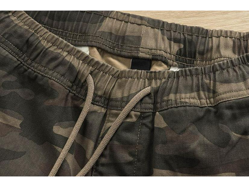 Shawn Yue Men's Retro Camouflage Elastic Waist Shorts