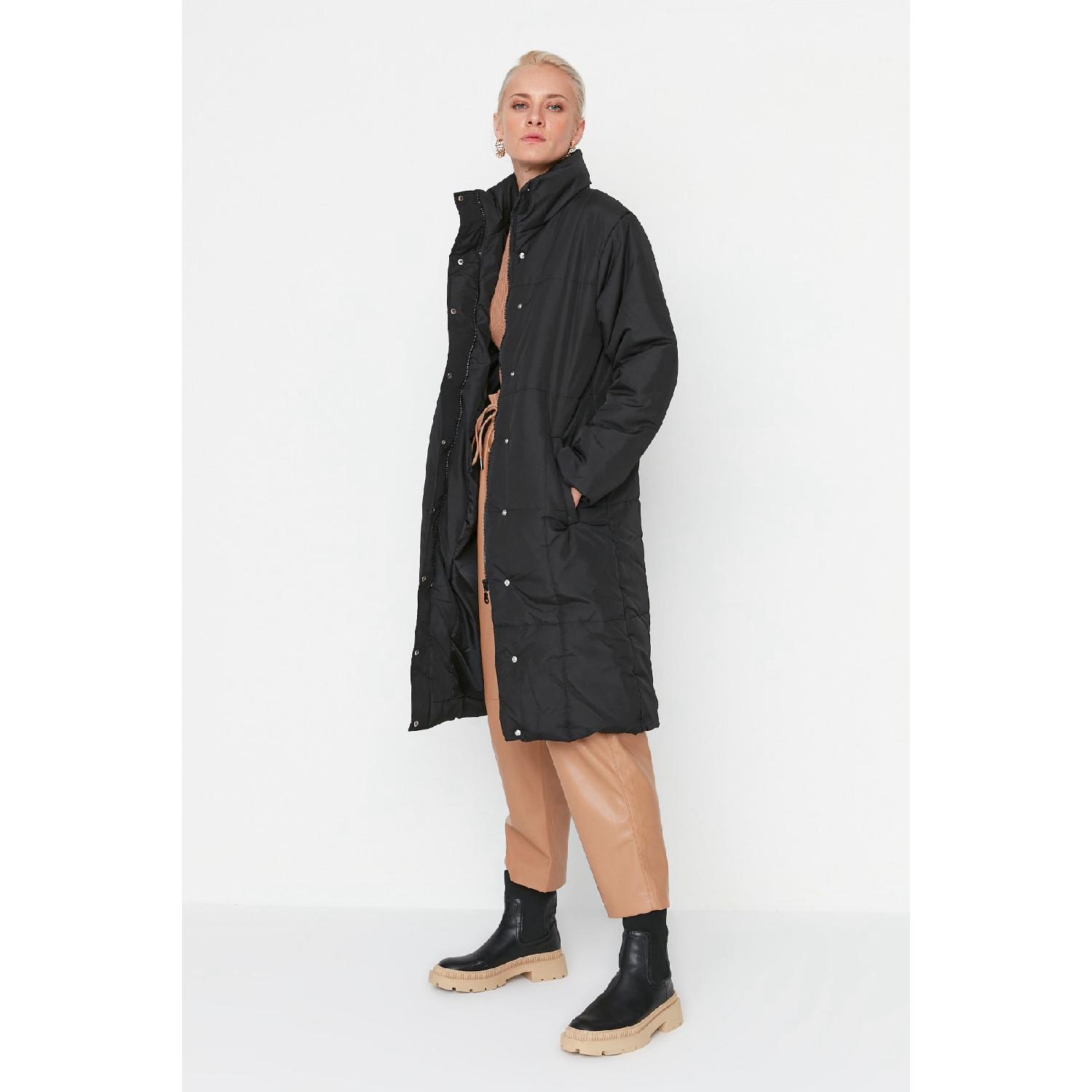 

Черная длинная куртка-пуховик oversize на молнии Twoaw20mo0015