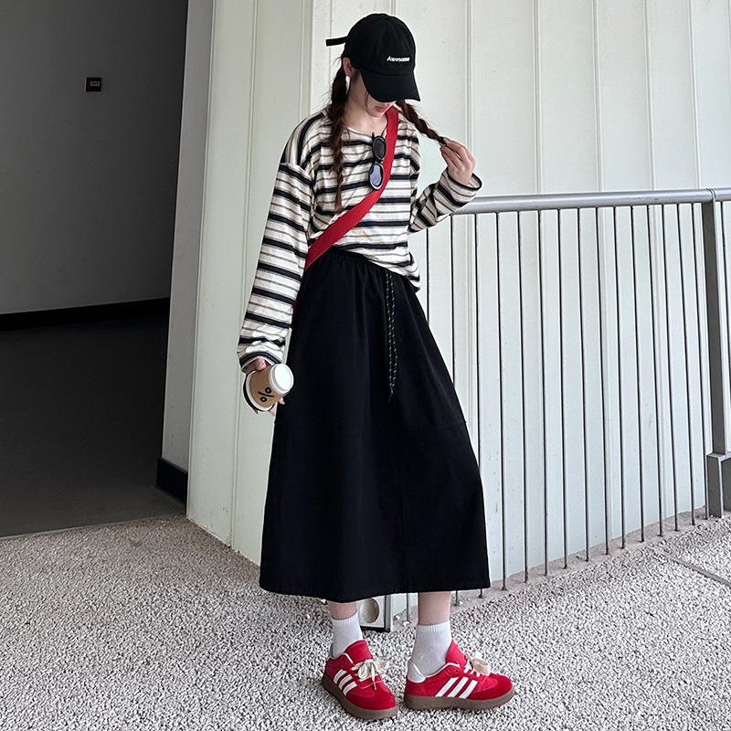 Spring and Autumn Latest Retro High Waist Skinny Relaxed Versatile Medium and Long A-shaped Skirt