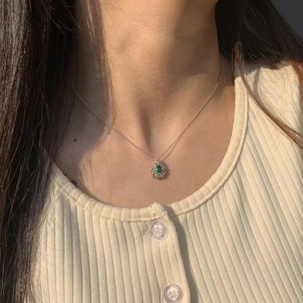 Personalisierte modische silberne Halskette für Damen, Kultivierungs-Smaragd-Anhänger-Design