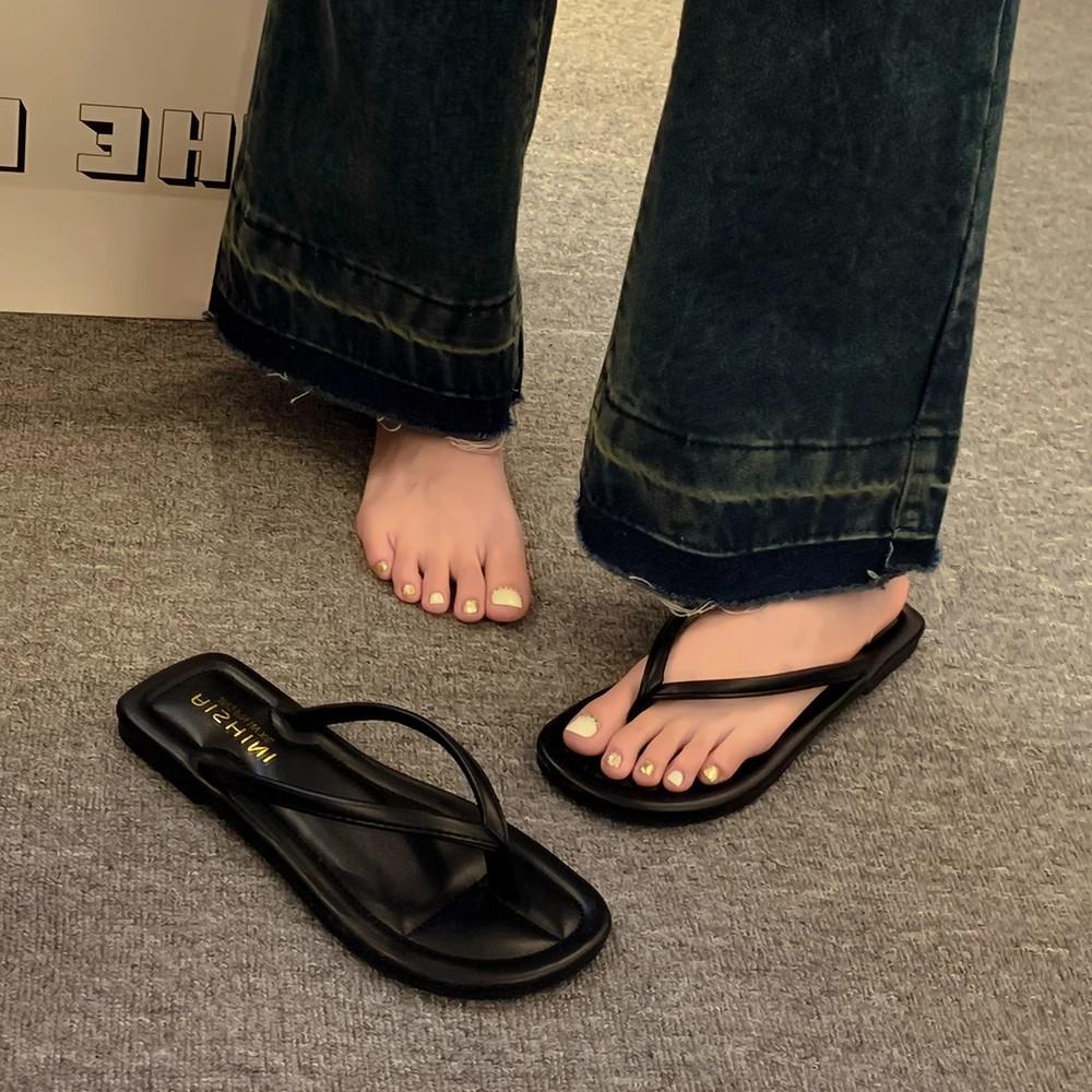 Flip-flops Women's Summer Wear Fashion 2025 New Flat-bottom Clip Toes Internet Celebrity Sandals Sandals Beach Shoes