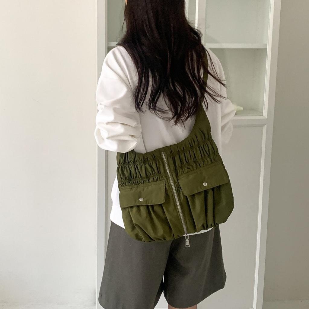 New Korean Pleated Nylon Armpit Bag with Large Capacity, Women's Waterproof Commuting Shoulder Bag