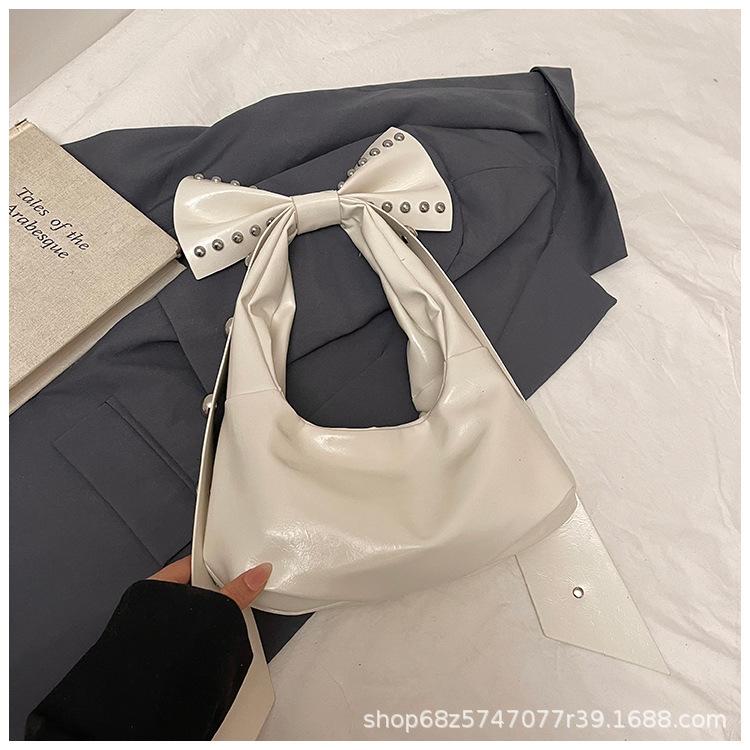 

Fashion Rivet Underarm Bag Women s 2025 New Premium Versatile Shoulder Bag Niche Bow Commuter Bag белый