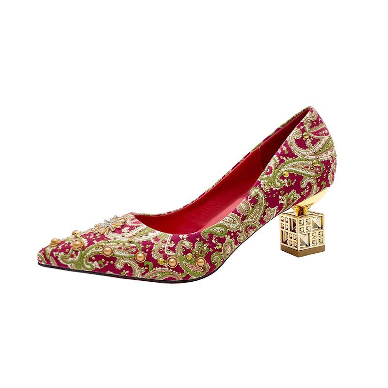French main wedding shoes wedding shoes new red wedding dress evening bridal shoes red show heji high heels Chinese style