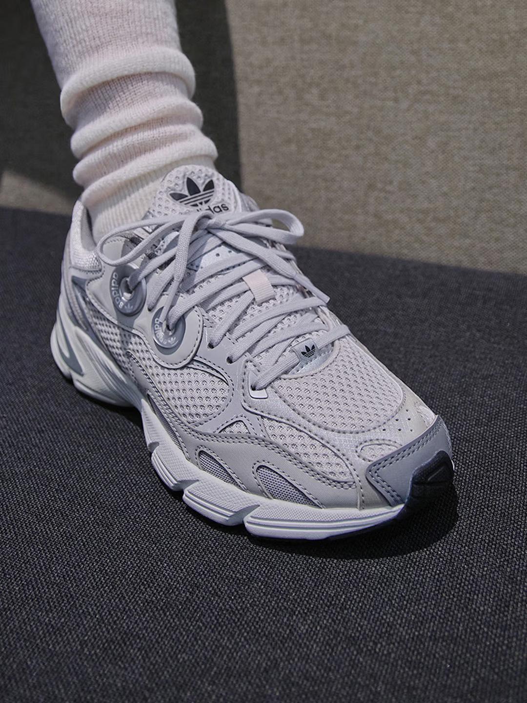 Кроссовки Adidas ASTIR на платформе с сетчатыми вставками - Adidas JP6353 35.5 серый