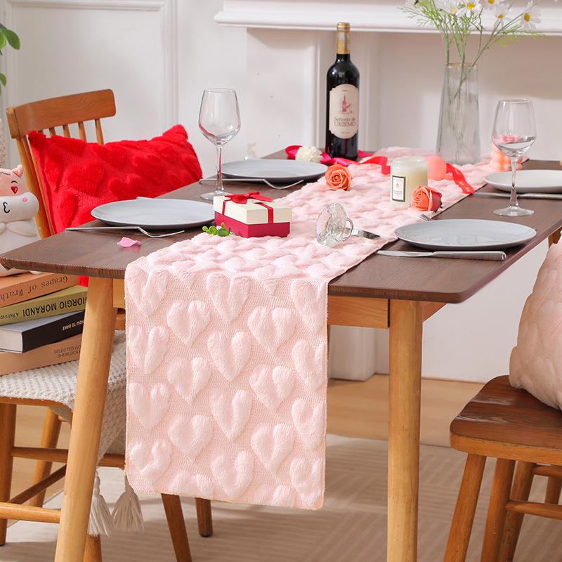 Valentine's Day Red/White/Pink Heart Pattern Table Runner Soft Party Dining Decorations Tablecloth for Dining Tea Table TV Stand