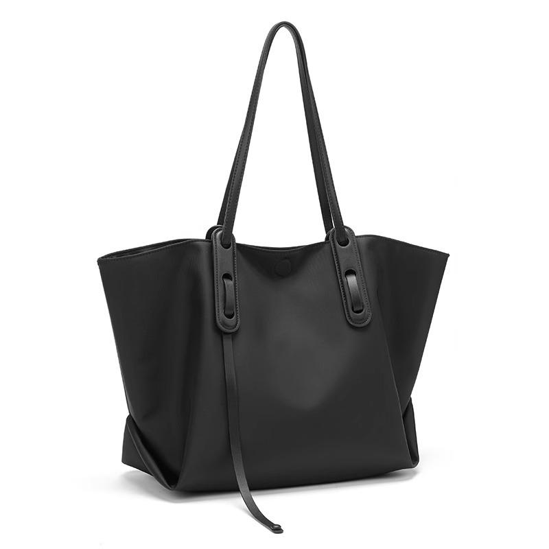 The Trendy Oxford Fabric Large Capacity Hand-held Shoulder Tote Bag Is A Simple and Versatile School Bag for Women
