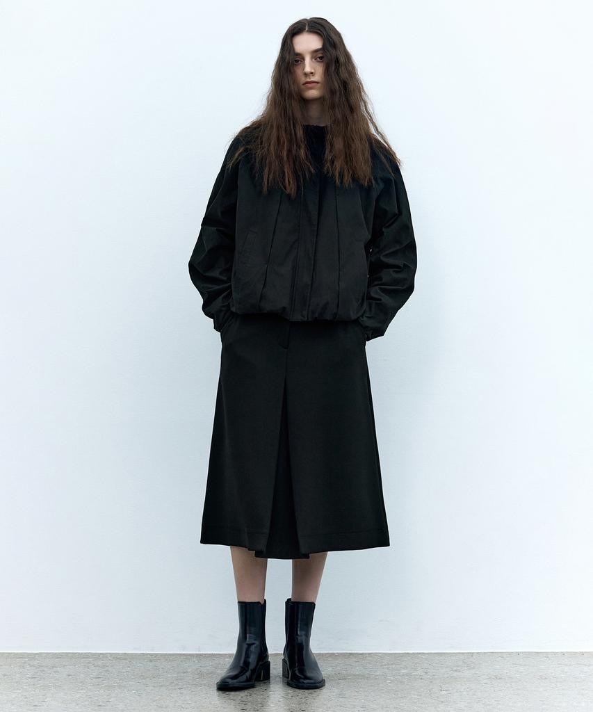 Insilence Woman Inverted Pleated Skirt Black