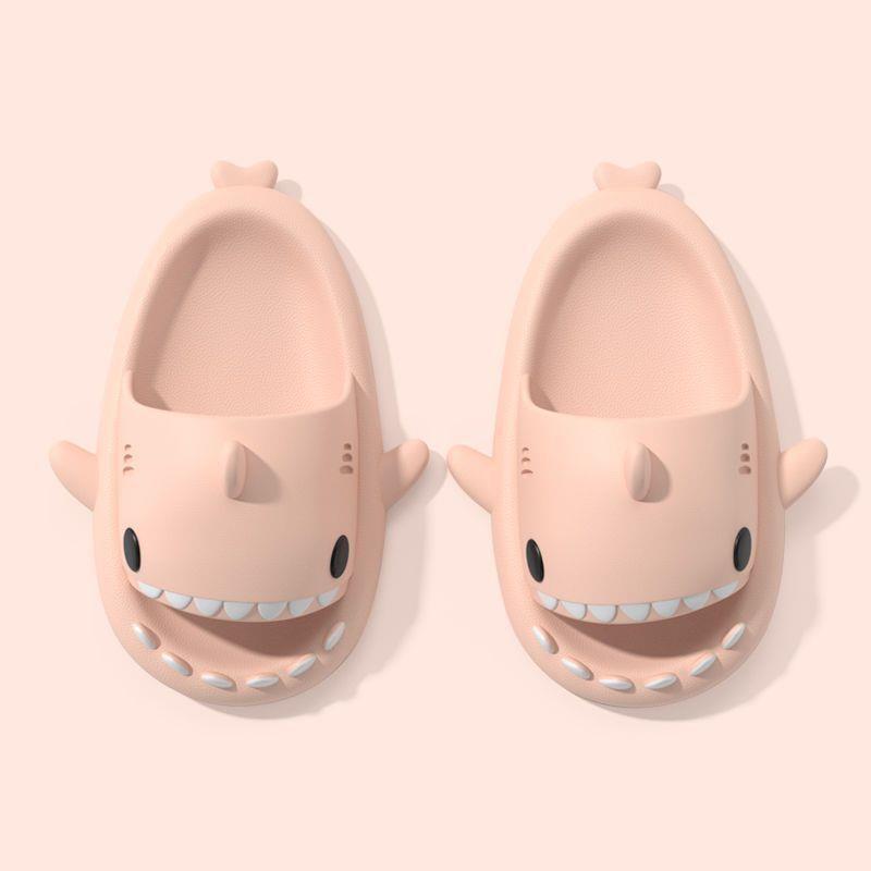 Fashion Gradient shark slippers for couples to wear at home and outside, non-slip and deodorizing bath slippers