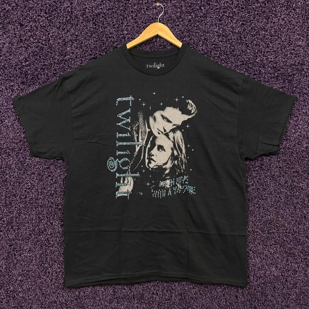 

Twilight In Love with A Vampire Bedazzled TShirt Size 2XL Unisex T-Shirt XXL